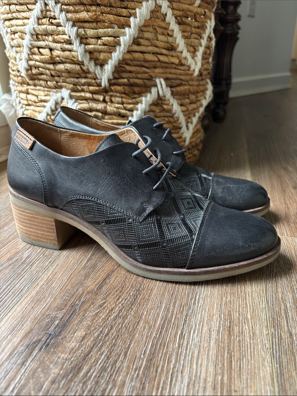 PIKOLINOS Black Women's Lace-Up Block Heel Oxfords